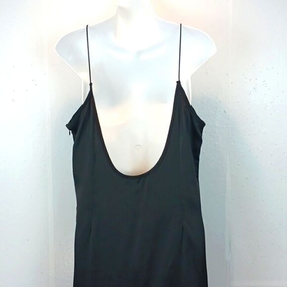 Pretty little thing black satin corset top low back maxi dress (10) Whimsigoth - Picture 11 of 13